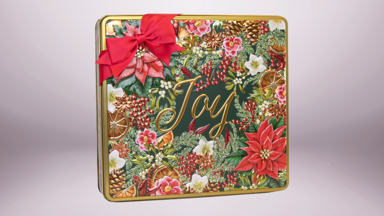 Christmas Wreath Biscuit Tin 450g